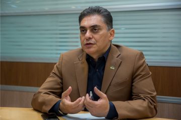 ارز به صرافی نیاید، حباب نمی‌شکند/ بررسی عرضه و تقاضا در رینگ فلزات بورس‌کالا با حضور صاحبان صنایع