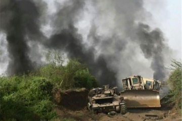 هدف قرار گرفتن یک کشتی جنگی سعودی در ساحل یمن/ کشته و زخمی شدن دستکم ۳۶ نظامی سعودی