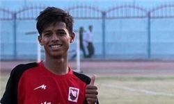 قائدی:‌ پدر و مادرم نیایند من هم نمی‌مانم