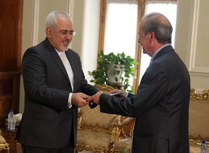 توهین سفیر فرانسه به ظریف