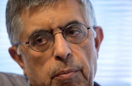 به اژه ای گفتم قبول داری که پولی دزدی نشده ؟