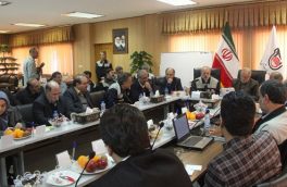 ایجاد زنجیره فولاد در واحدهای فولادسازی کشور دنبال می شود