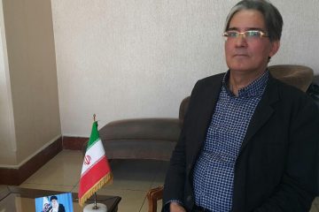 اعطای گسترده و وسیع رانت انرژی و منابع ارزان‌قیمت و دیگر انواع رانت‌ها