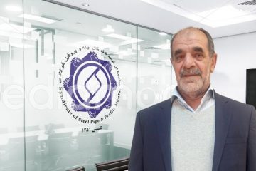 امیدواریم هستیم با همت افراد کار آفرین شاهد کم شدن بیکاری ها و افزایش کار و تولید باشیم